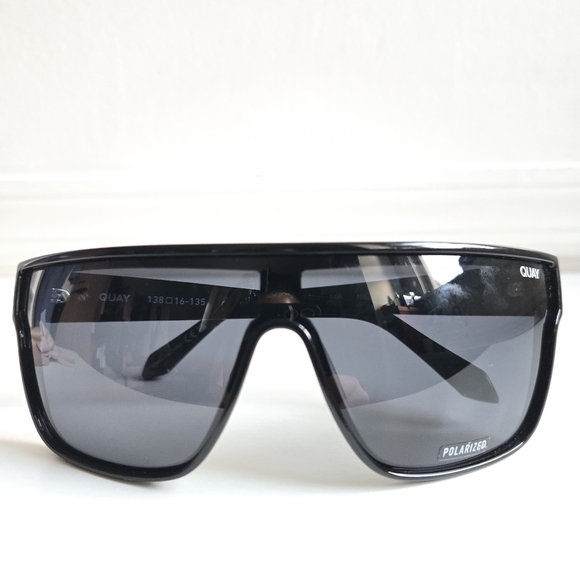 New Quay Australia Nightfall Curve Polarized Black Frame Large Sunglasses Unisex - Picture 9 of 16